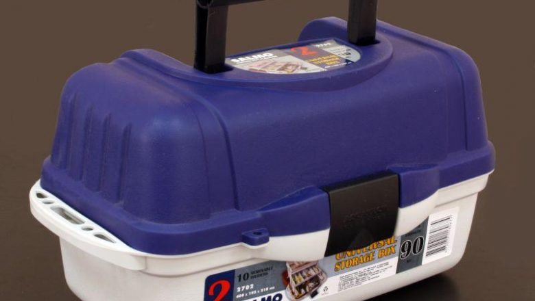 Ящик рыболовный с принадлежностями